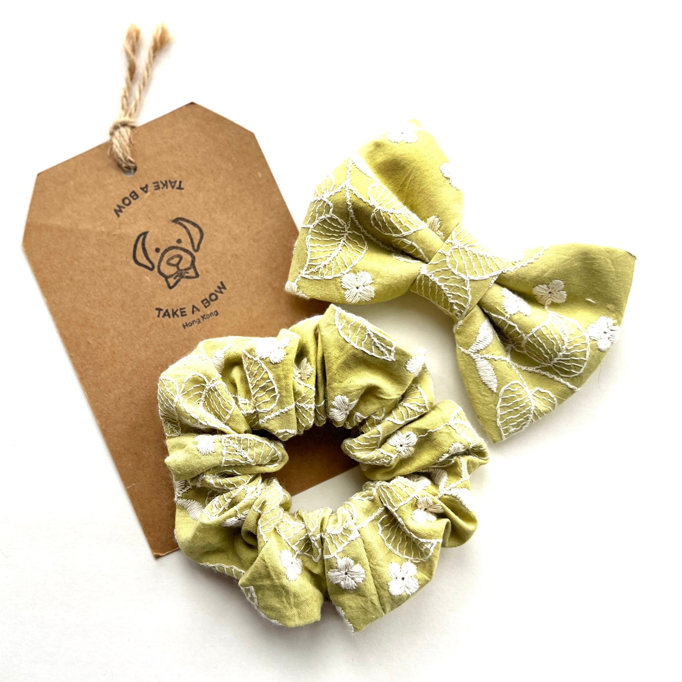 EMBROIDERY // EMILY - SCRUNCHIE
