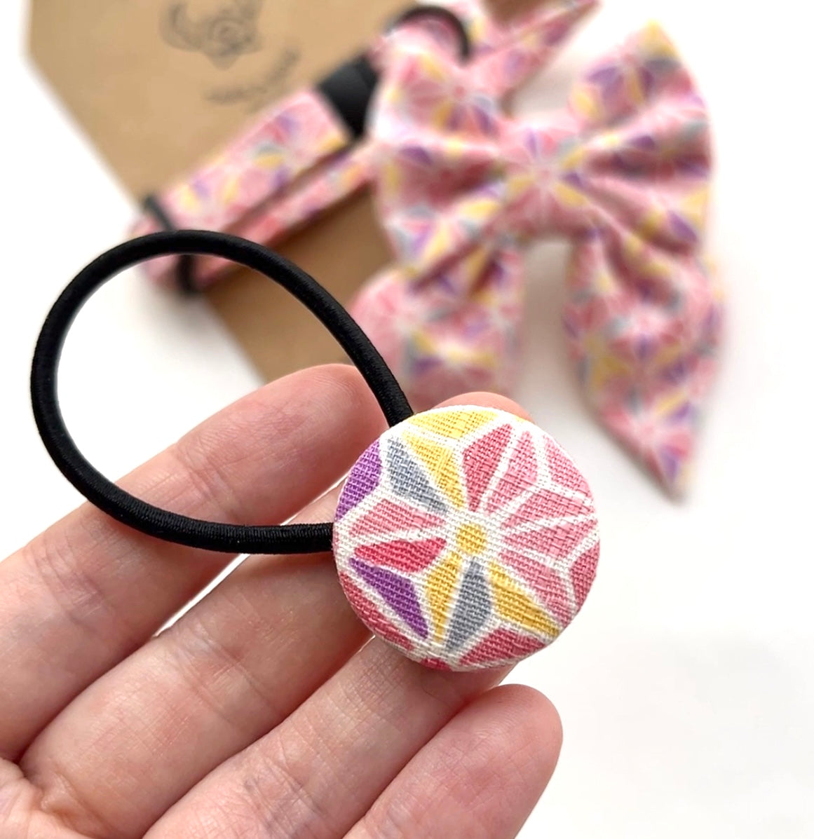 MATCHING BUTTON HAIRTIE