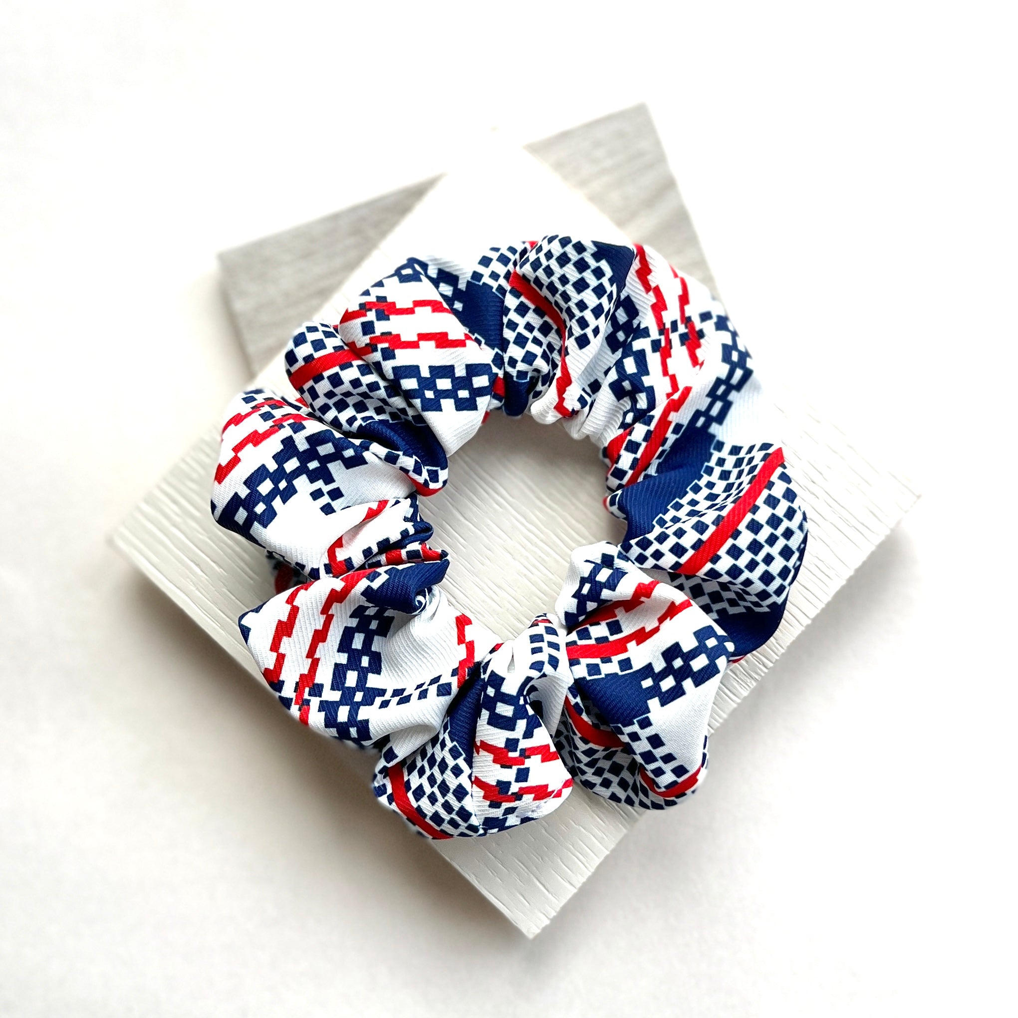 HONG KONG - SCRUNCHIE