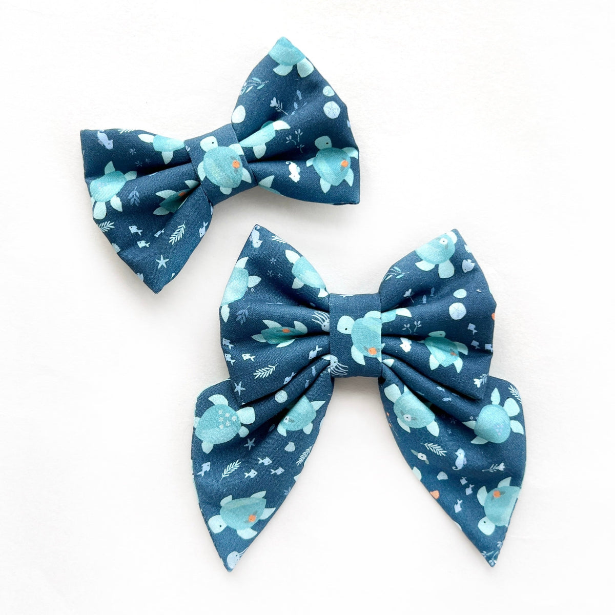 SEA TURTLES - Bowtie Large // READY TO SHIP