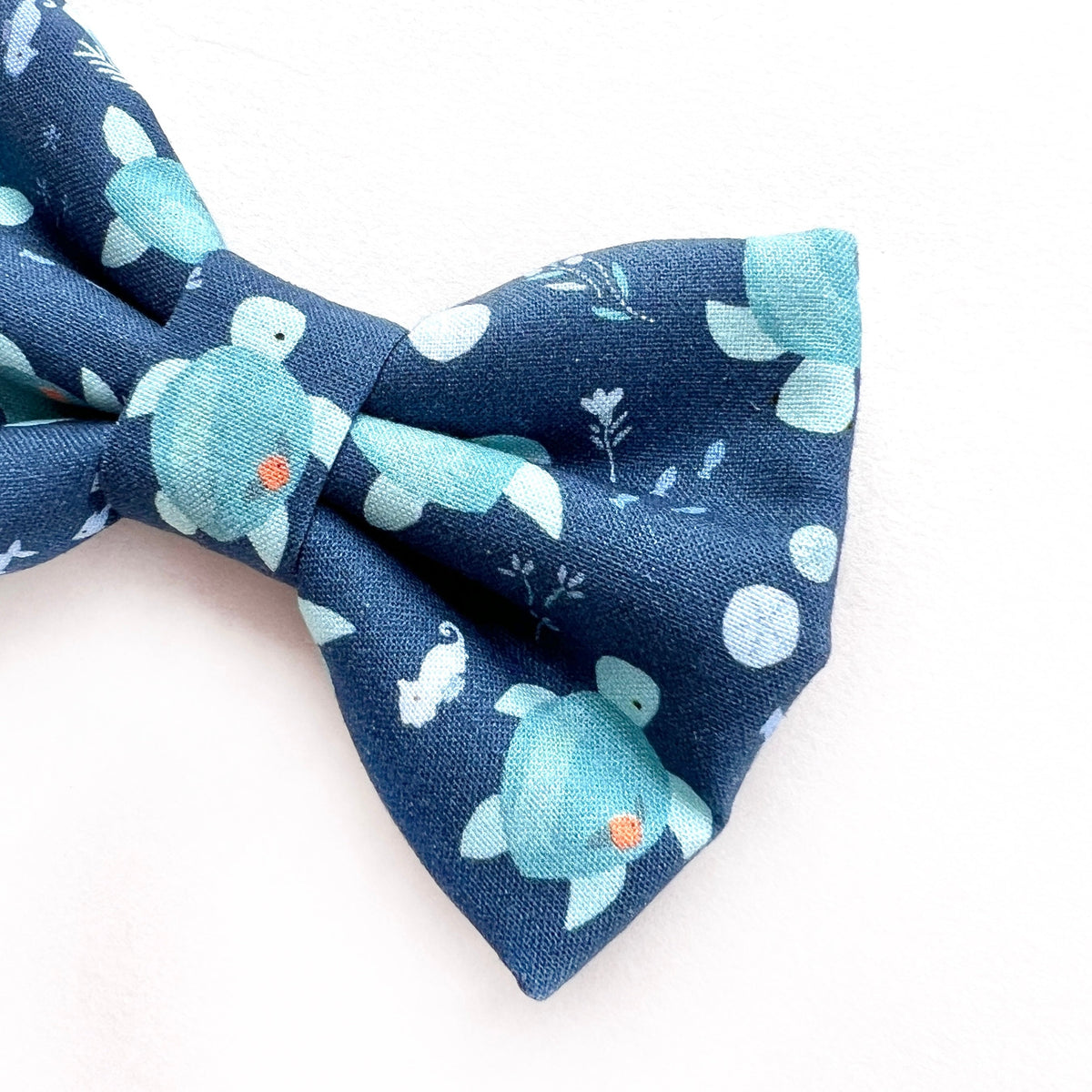 SEA TURTLES - Bowtie Large // READY TO SHIP