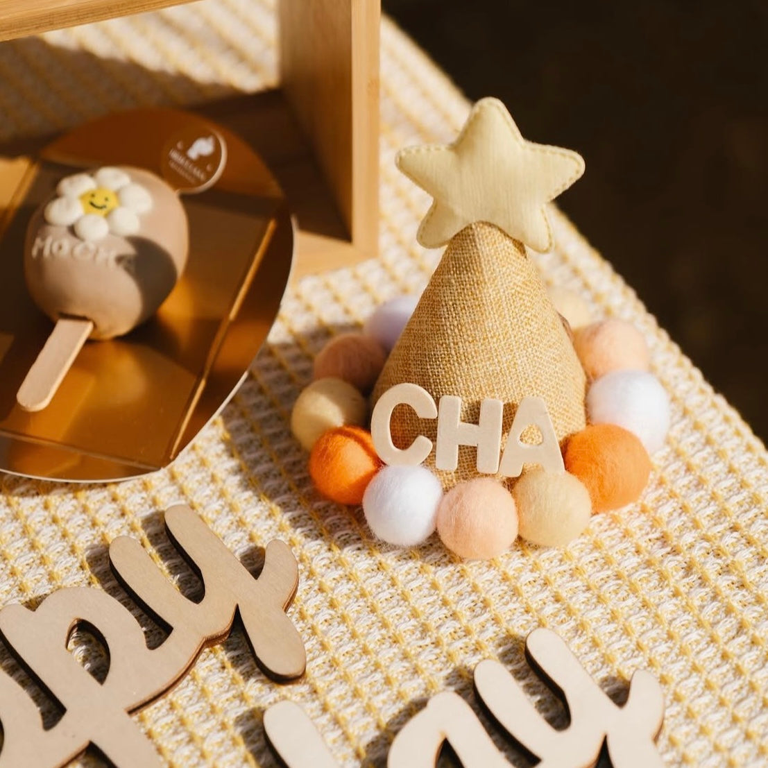 BARKDAY HAT - MANGO SUNDAE