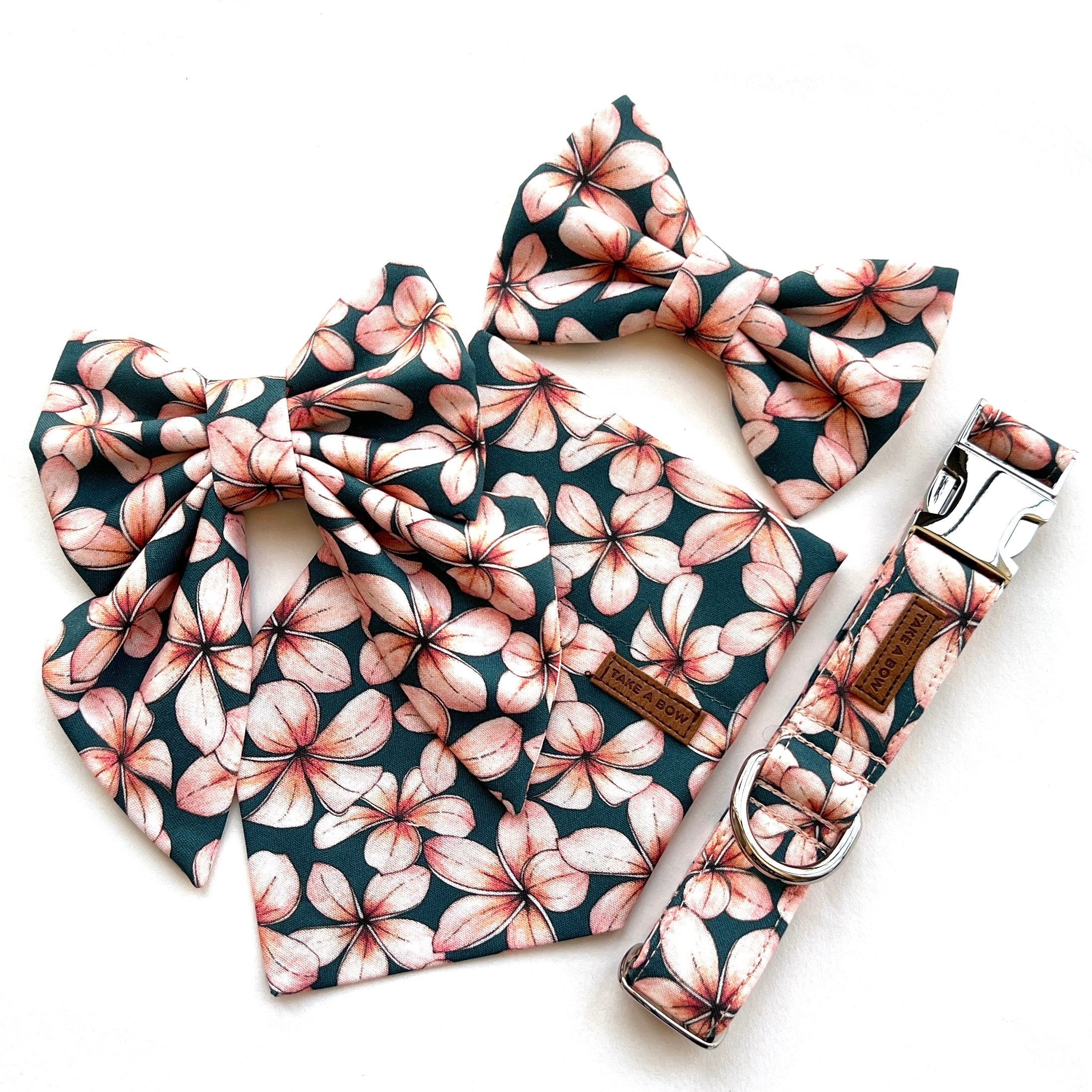 PLUMERIA ISLAND - Bowtie Standard & Large // READY TO SHIP