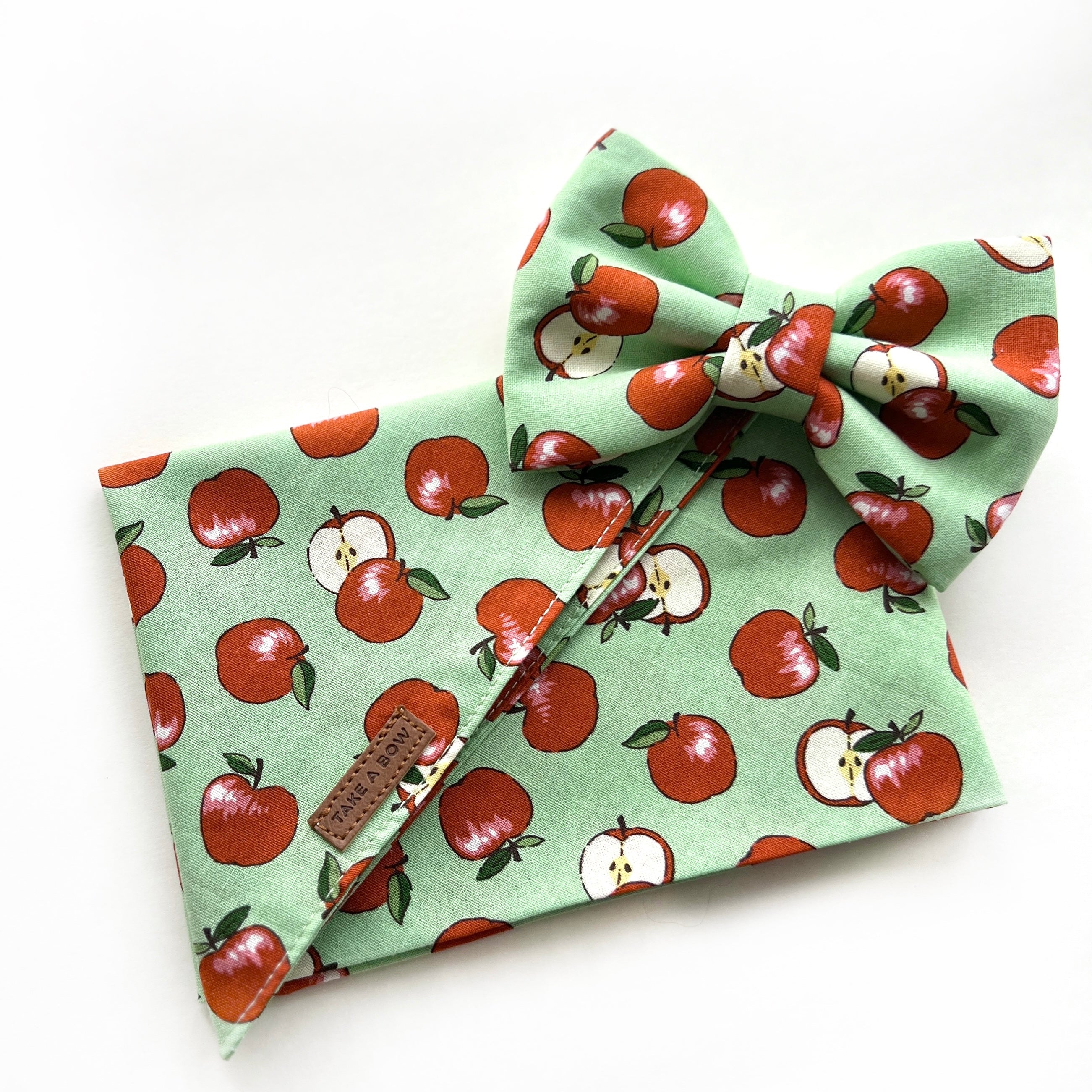 AN APPLE A DAY - BANDANA