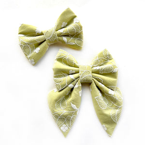 EMBROIDERY // EMILY - Bowtie Large & XL // READY TO SHIP