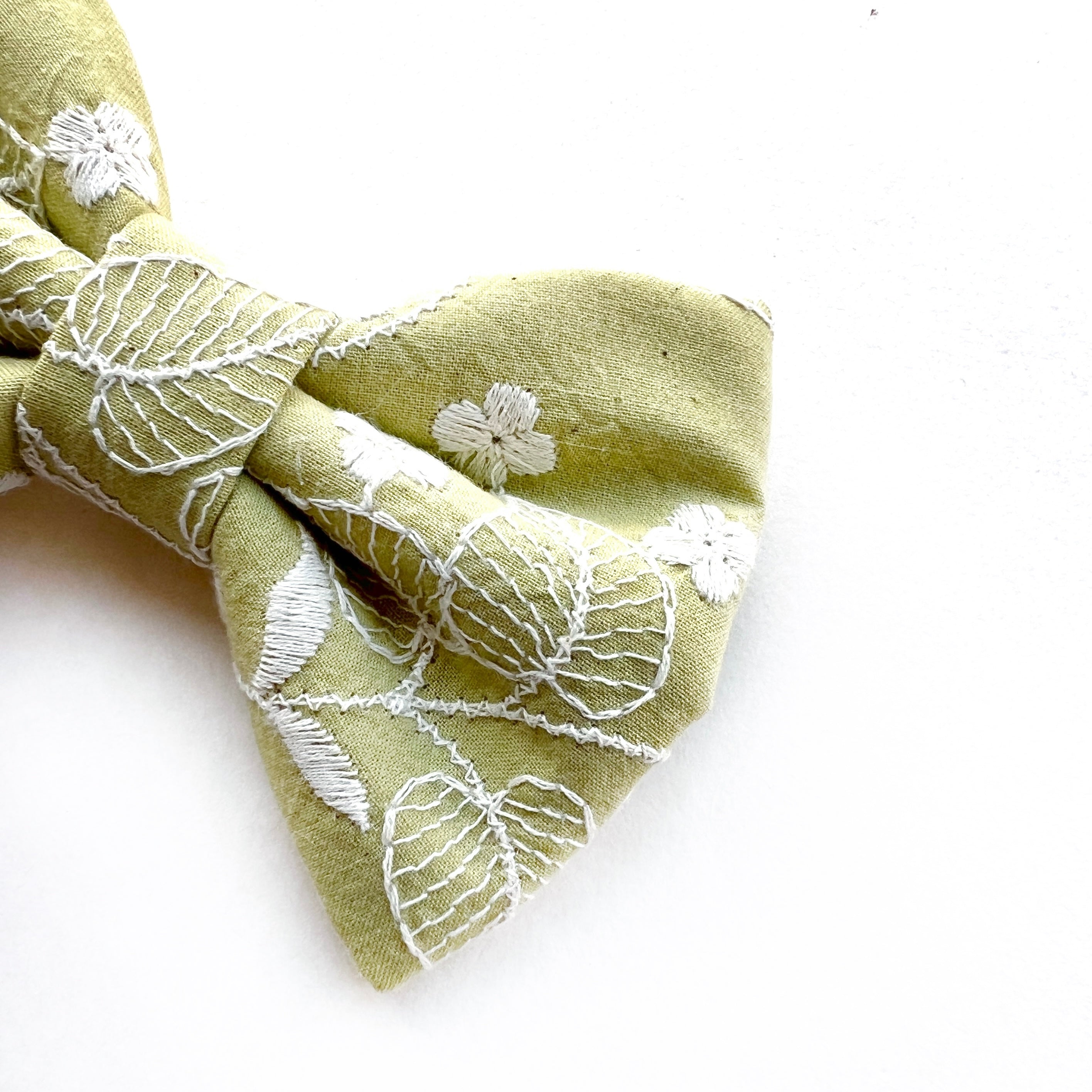 EMBROIDERY // EMILY - Bowtie Large // READY TO SHIP