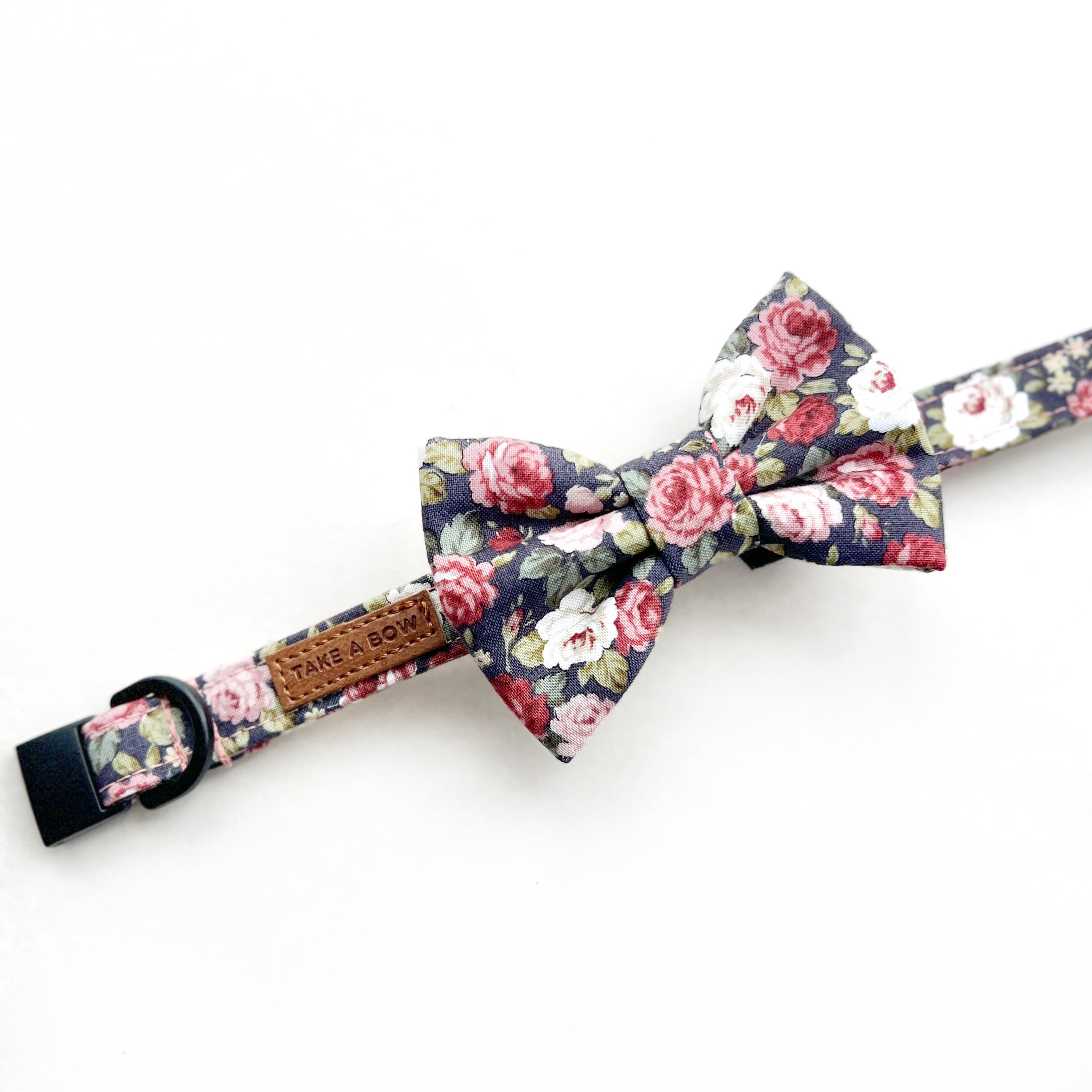 GRANDMA'S SOFA - CAT COLLAR