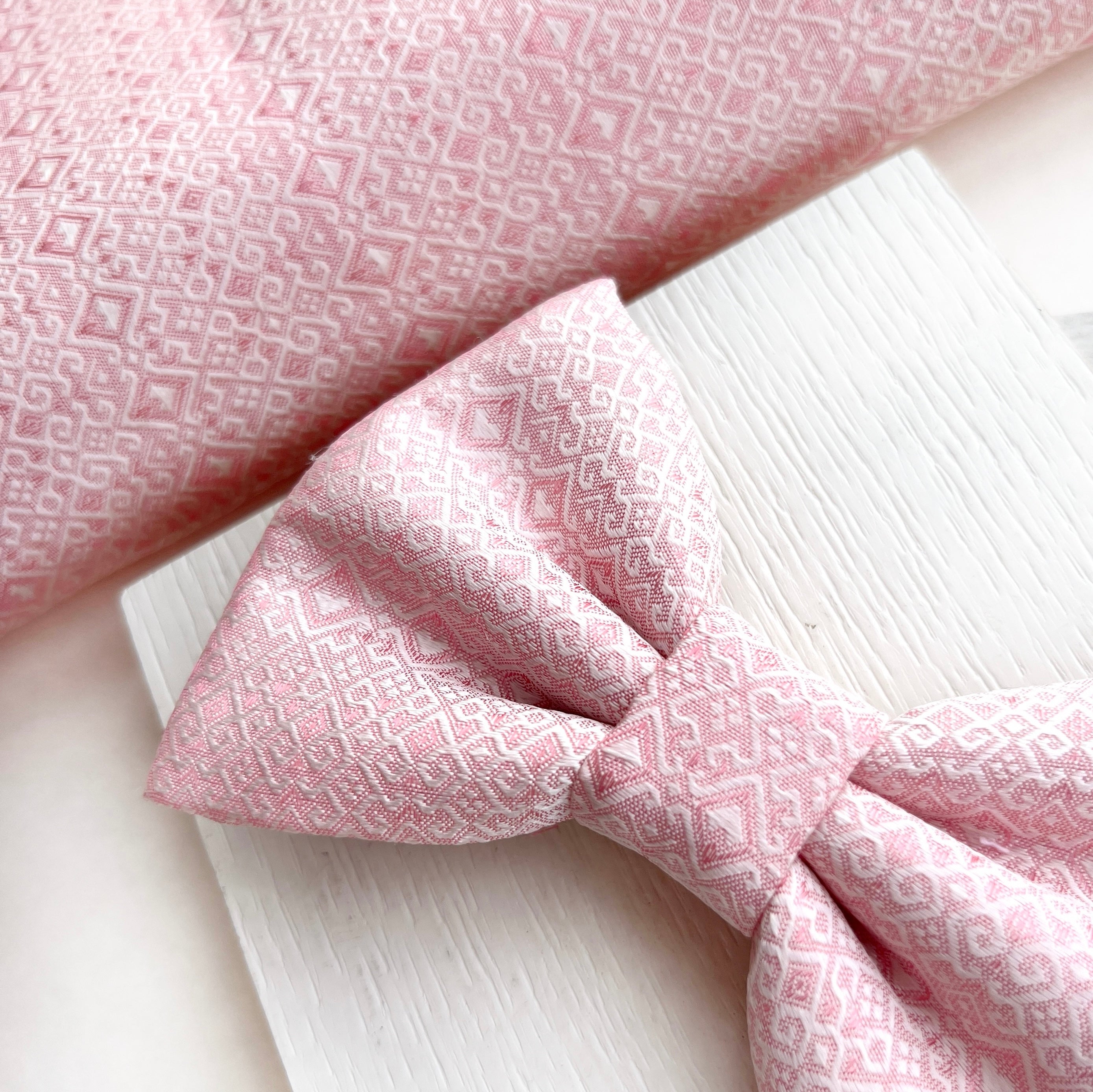 THAI BROCADE // ROSE QUARTZ - SAILOR BOW