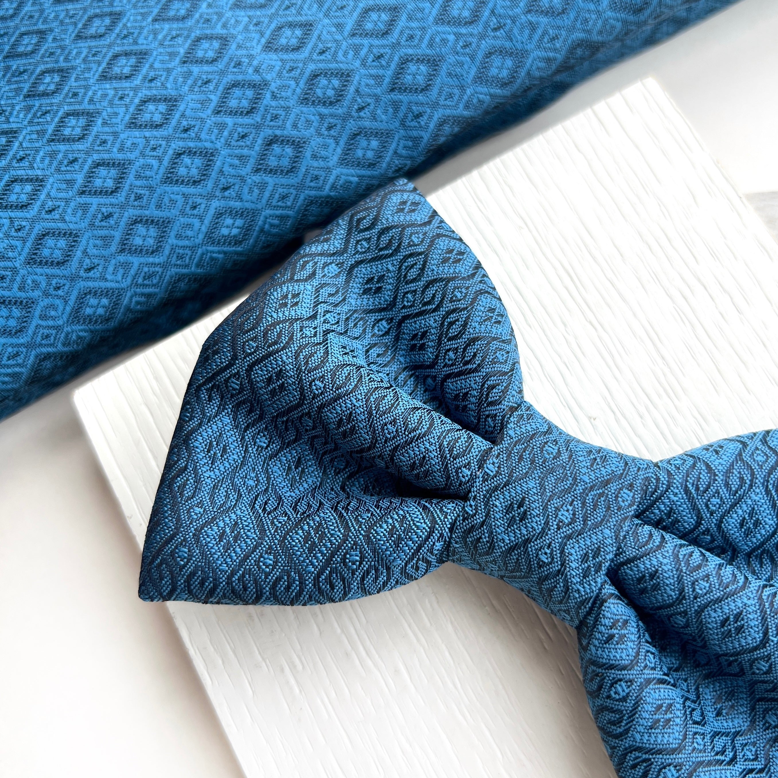 THAI BROCADE // SODALITE - SAILOR BOW