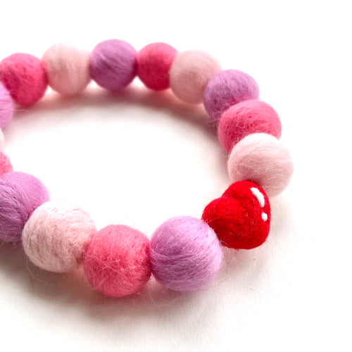 SWEETHEART POMPOM NECKLACE