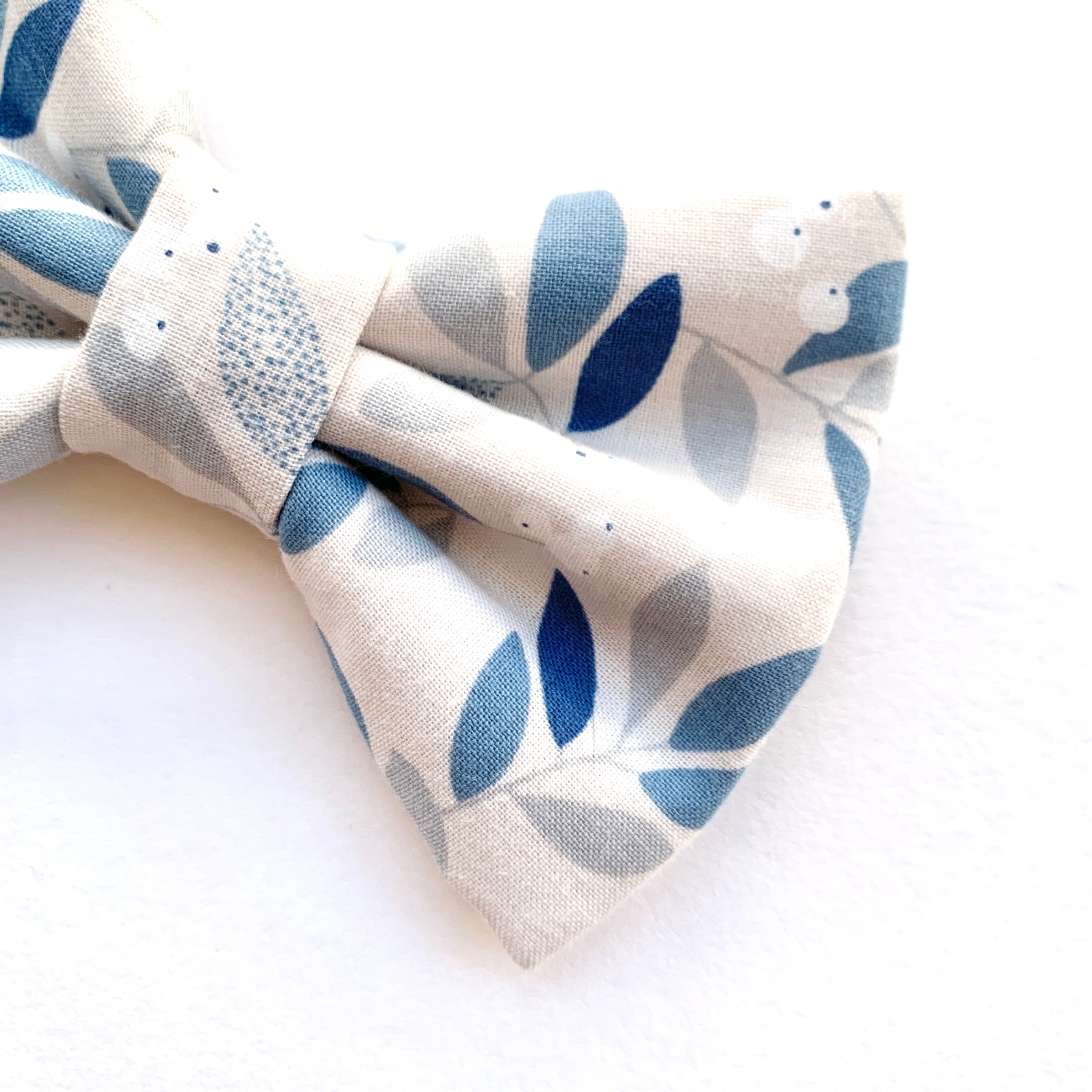 FROST BERRY - Bowtie Standard // READY TO SHIP