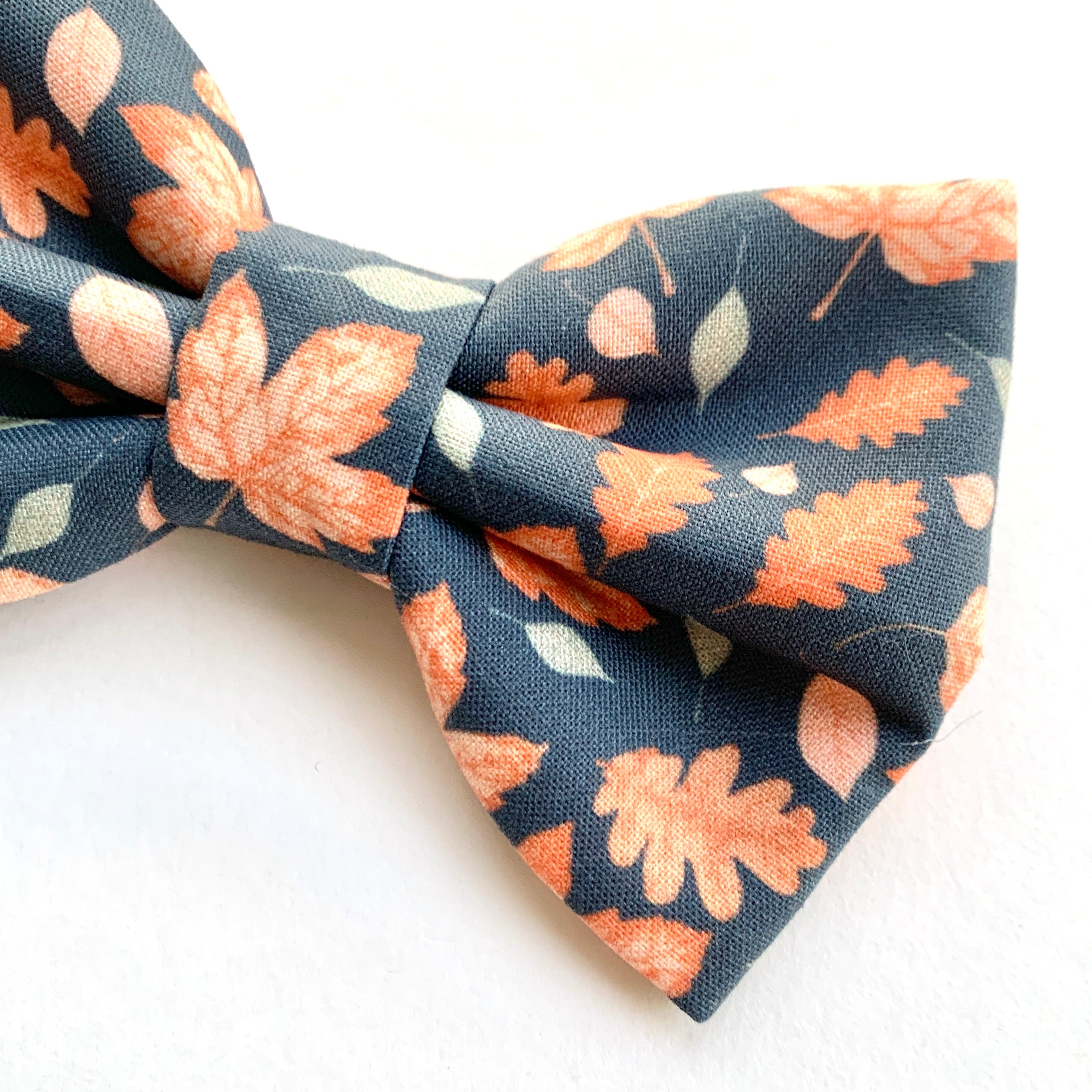 AUTUMN LEAF - Bowtie XL // READY TO SHIP